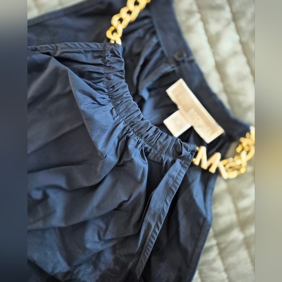 Elegant Navy Blue Sleeveless Dress - Picture 2 of 4